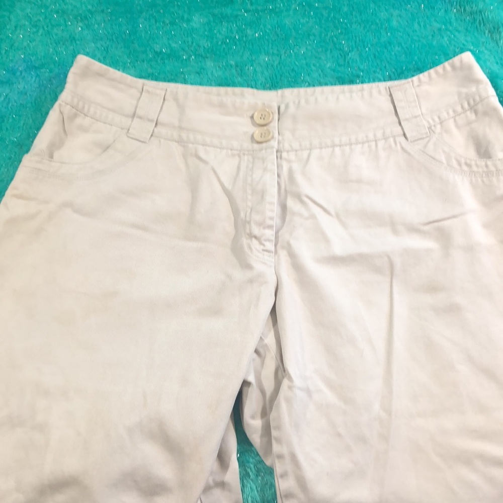 Rafella Woman khaki capris Size 16